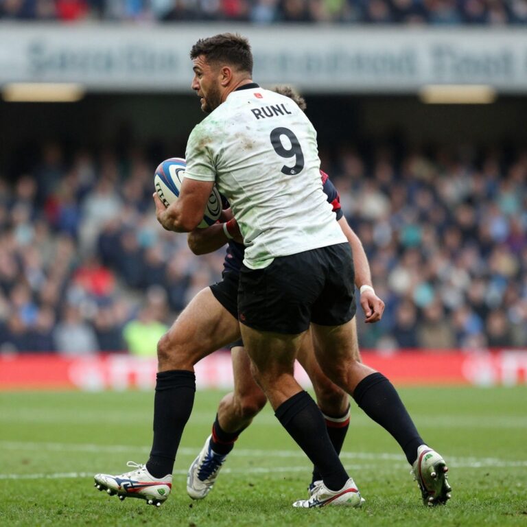 Antoine Dupont au Stade Toulousain 2025-2026 : capitaine du XV de France et leader du ST
